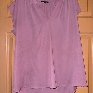 Lavender V Neck Flowy Blouse Roz & Ali Size Medium